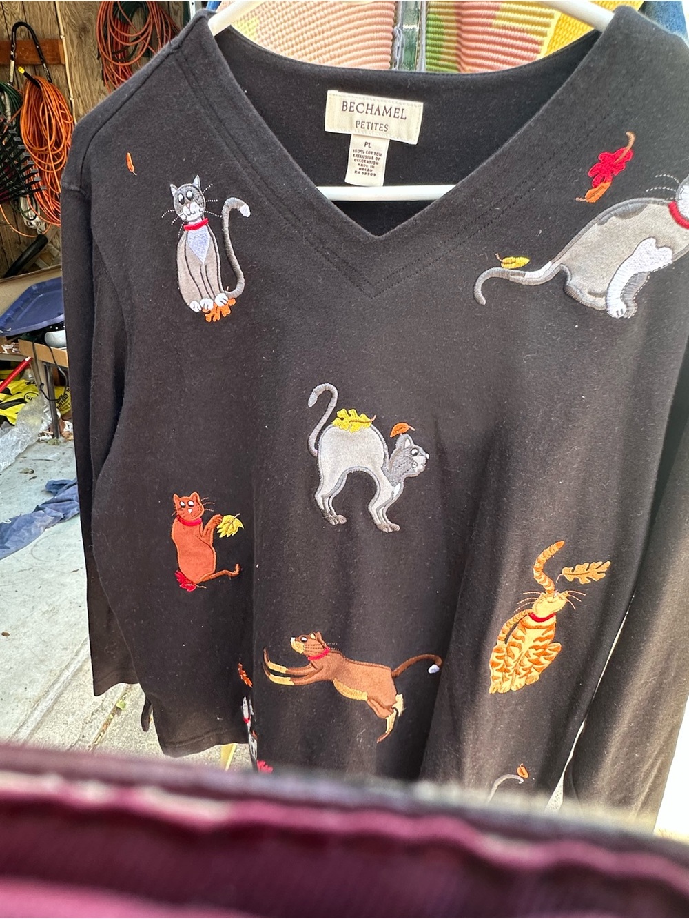Bechamel Black V-Neck Sweater with Colorful Embroidered Cats Size PL